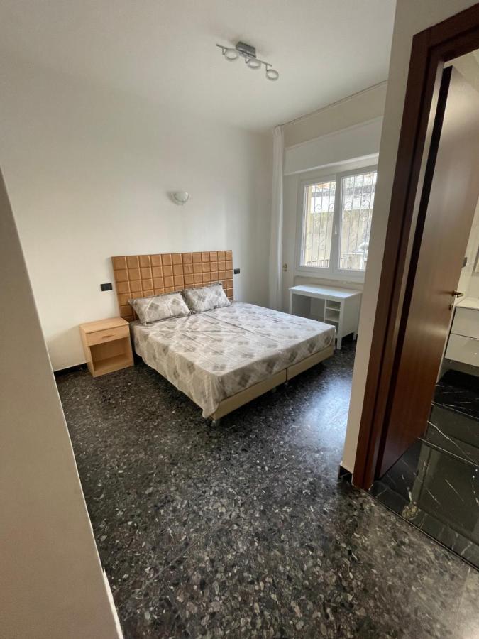 Due Passi Dal Mare Hotel Savona Exterior photo